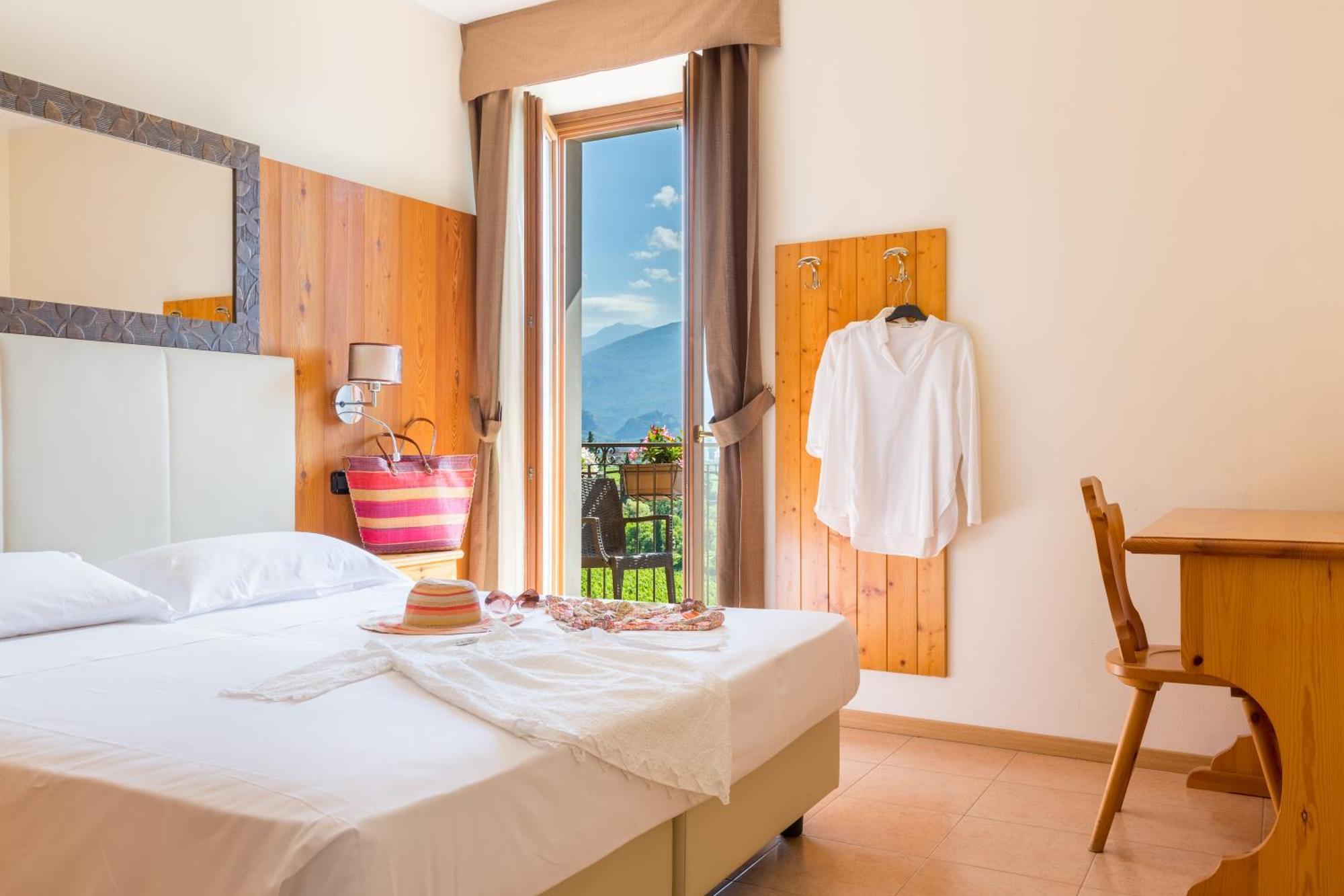 Agritur Eden Marone Villa Riva del Garda Luaran gambar