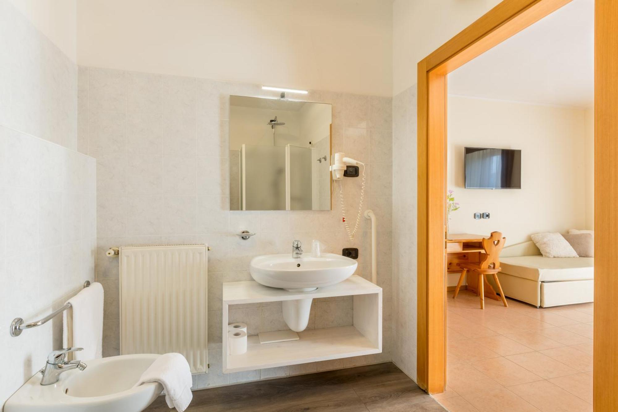 Agritur Eden Marone Villa Riva del Garda Luaran gambar
